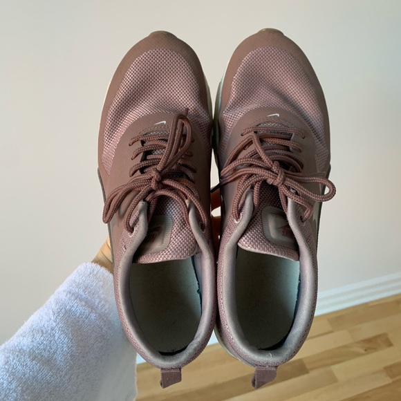 Nike Running Shoes - Picture 2 of 4